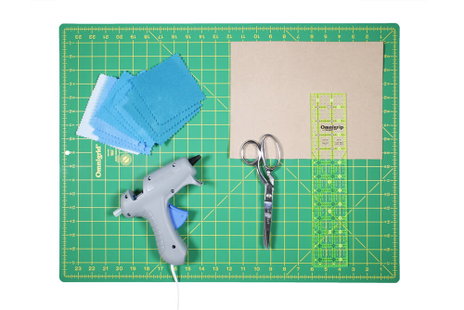 No Sew Felt Flower DIY Tutorial Materials