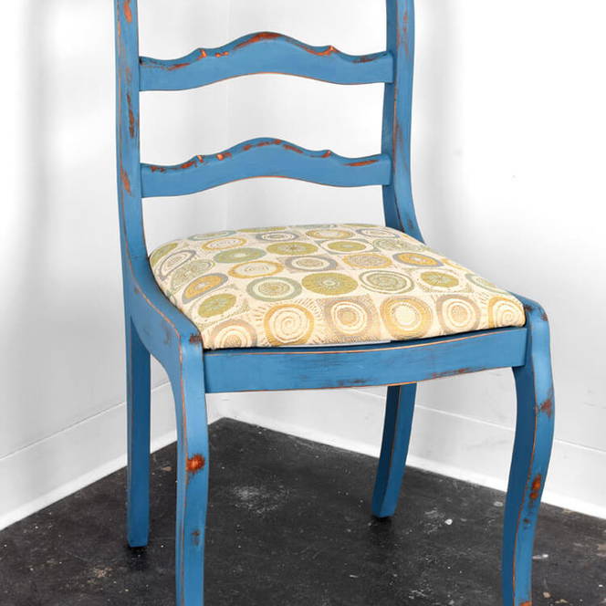 How to Measure Dining Room Chairs for Upholstery Fabric