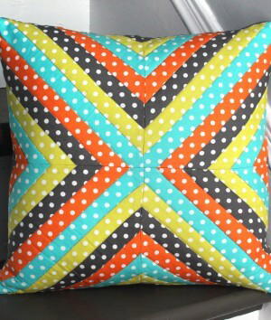 How to Make a Quilted Pillow – Strip Quilt Technique