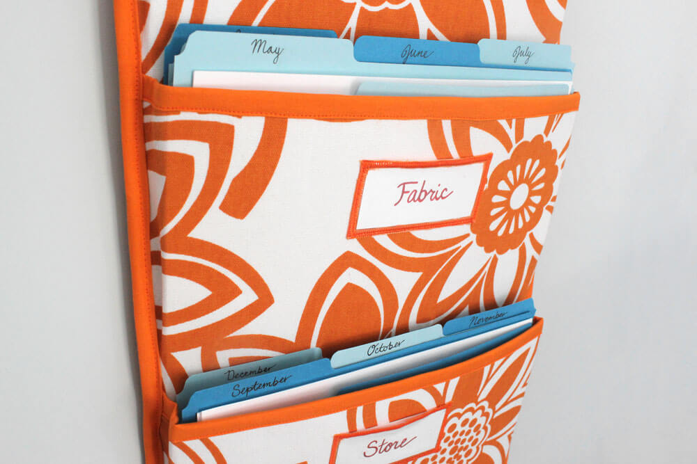 hanging pocket organizer finished-2