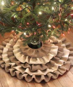 How to Make a No Sew Burlap Tree Skirt
