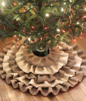 How to Make a No Sew Burlap Tree Skirt