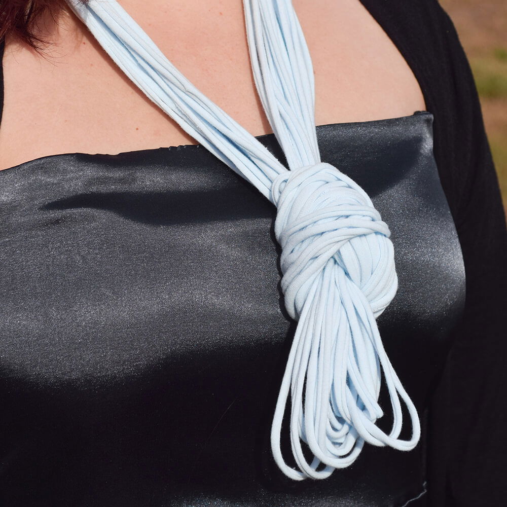 How to Make a No Sew Jersey Scarf - Finished