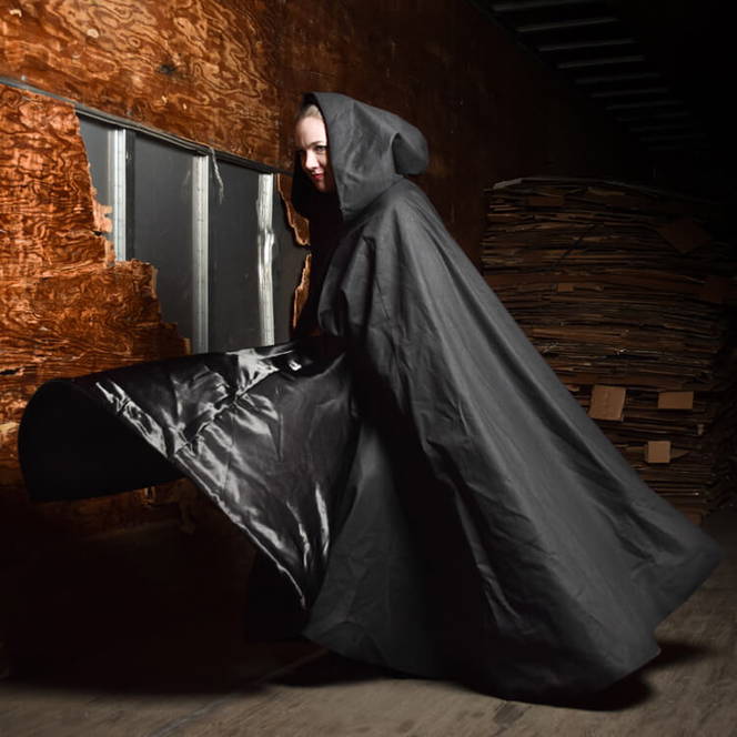 How to Make a Hooded Cloak with a Lining