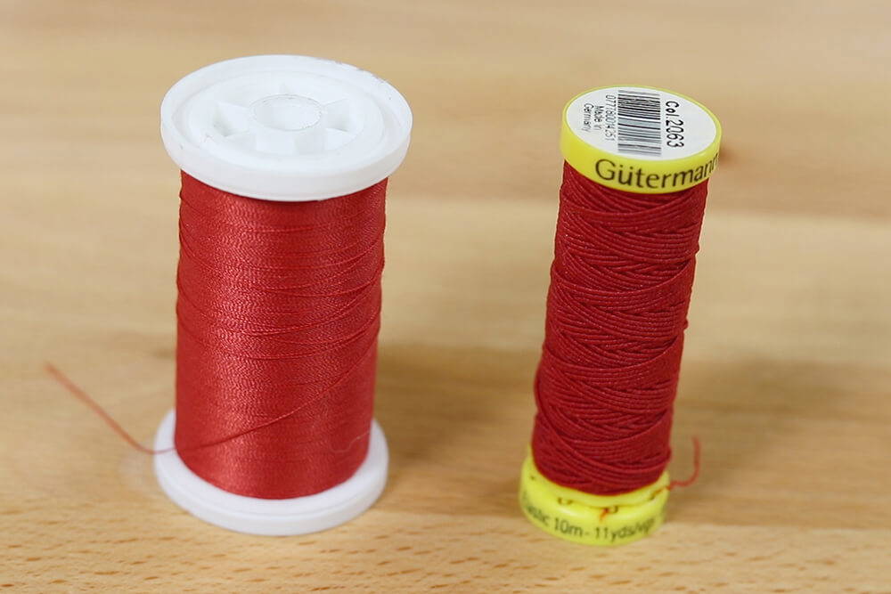 Polyester thread (left) and elastic thread (right)