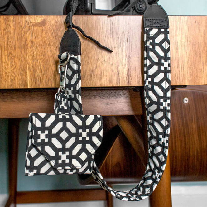 How to Make a Camera Strap with a Lens Cap Pouch