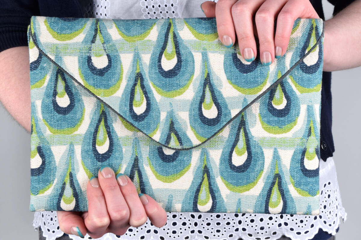 Envelope clutch