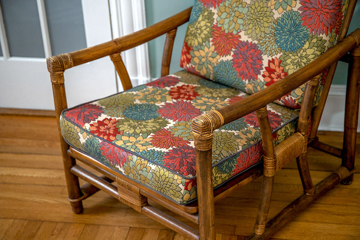 Cushion with Piping