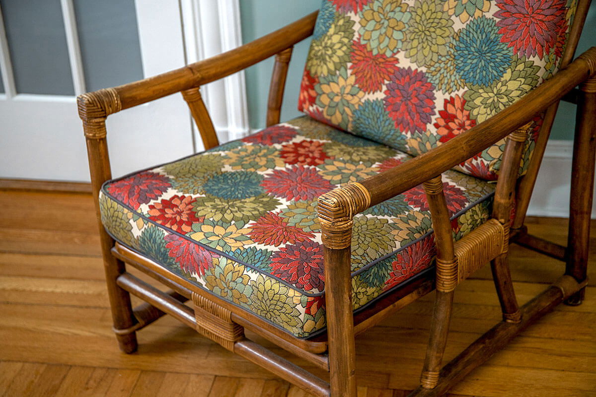 Cushion with Piping