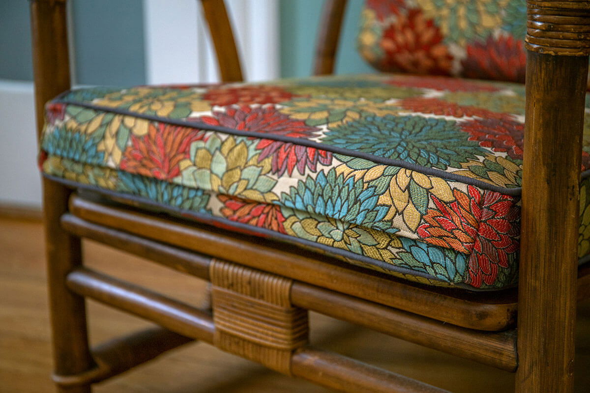 Cushion with Piping